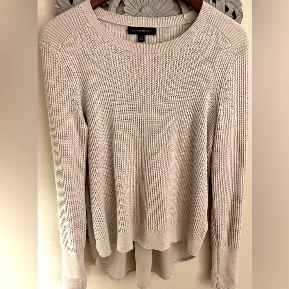 🟢Banana Republic Mixed Media High-Low Overlay Sweater (Like-New)
